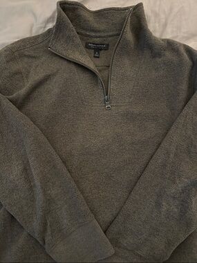 Banana Republic Men’s Green Quarter-Zip Sweater